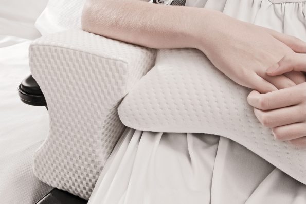 DJMed Knee & Leg Pillow - Image 2