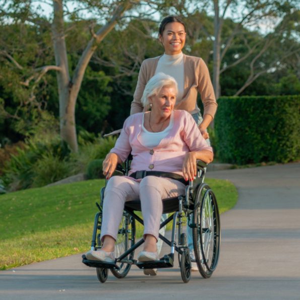 Equipmed 24 Inch Folding Bariatric Wheelchair| XL Wide Design |136kg Capacity| Dark Grey Hammertone - Image 4